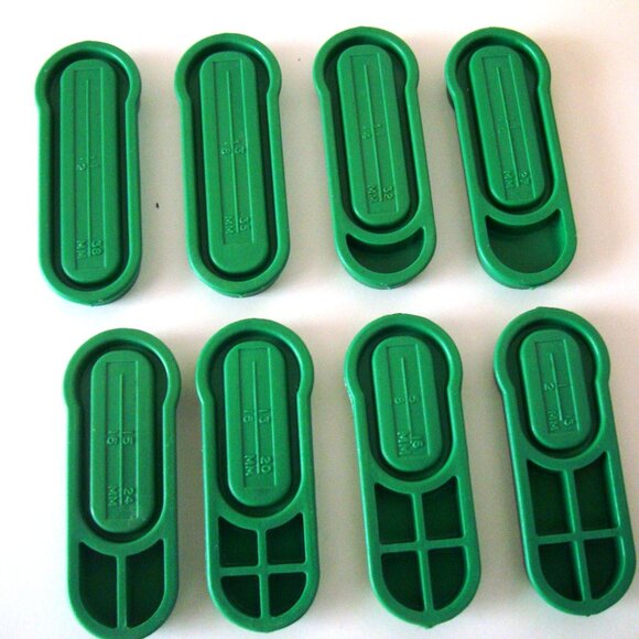 Singer Professional Buttonholer 161829 for Slant Needle Zig-Zag Sewing Machine - Picture 7 of 13